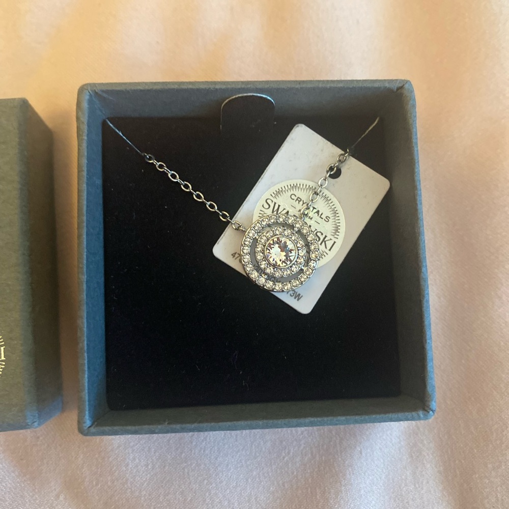 NYT Nic and Syd silver necklace with Swarovski crystals